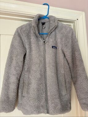 Patagonia Women's Light Gray Teddy Fleece Zip Jacket